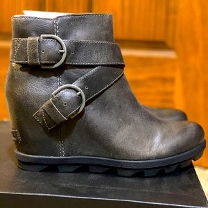 NWT Sorel Joan of Arctic Bootie Wedge Ankle Boots
